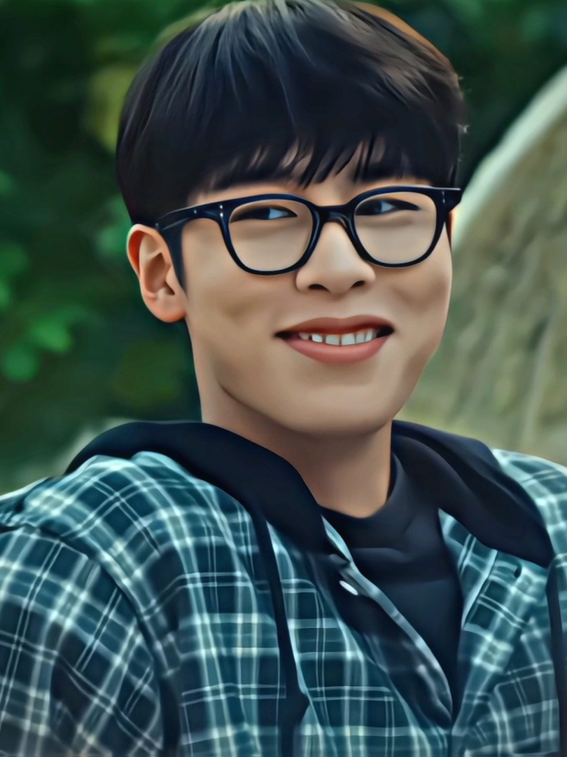 kacamatanya... #leejaewook #baekdoha #lastsummer #kdrama ##margack #jstinuu_