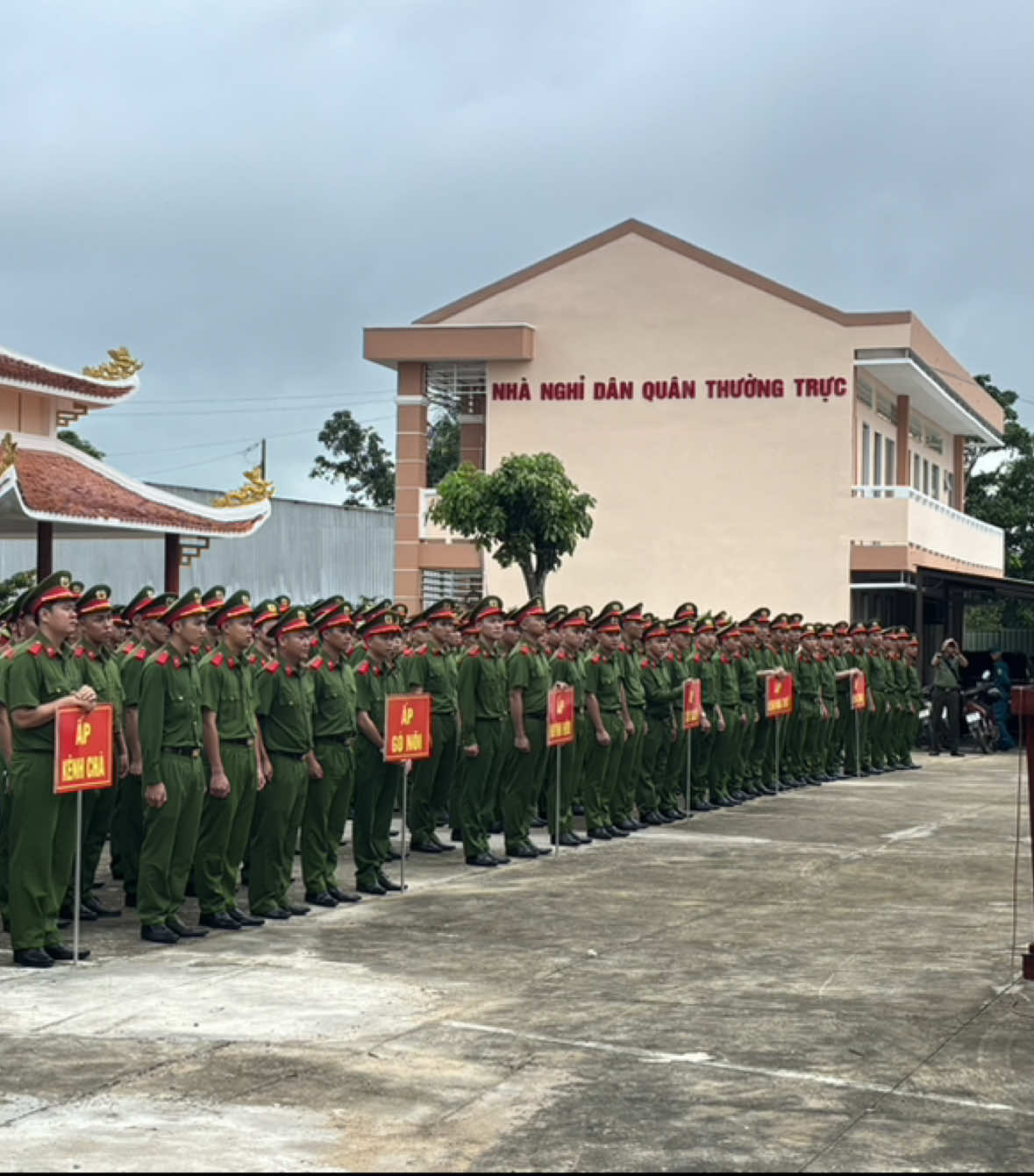 Hoạt động trải nghiệm thực tế của học viên trường Cao đẳng Cảnh sát Nhân dân II tại xã Nhơn Hoà Lập từ ngày 03/11/2025 đến ngày 14/11/2025  Nguồn video: quân sự xã Nhơn Hoà Lập #côngan #canhsatnhandan 