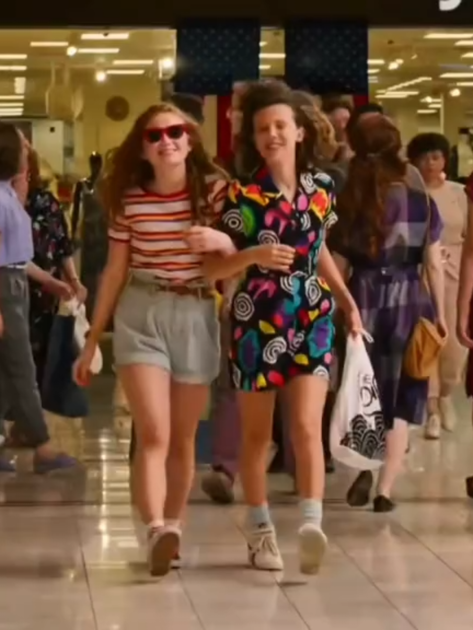 thinking about 2019 The year I got into indie music and Billie Eilish, the year I met clairo, the year I was excited for stranger things season 3, the year I watched euphoria right when it came out, the year I took sunset pics everyday, the year I joined Tik Tok. I'm gonna miss this forever. #edit #nostalgia #aesthetic #indiemusic #2019  🎧: Harvey - Her's