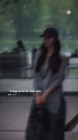 Trông em bé bé xinh xinh nụ cười duyên như ngàn tia nắng...! #tamtrangbuon #amnhacvacamxuc💔 #buoncuaem_stt09 #xuhuong2025 #foryou 