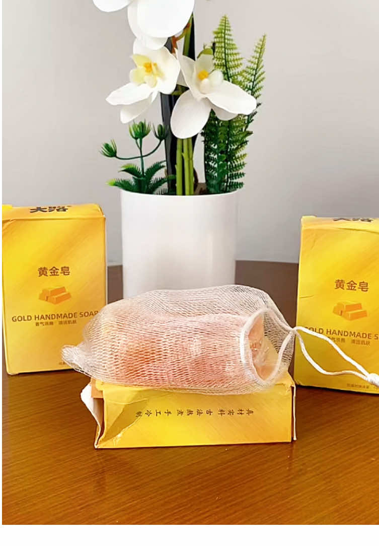 Sabun sultan inimah yaaa gaes 😆 harganyaa bener bener sedekah ini.. #goldhandmadesoap 