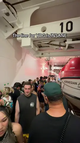 The line to get into YDG IS INSANE. Literally goes all the way down the side of the boat #EDSEA #ISAIAHLEEDAINS