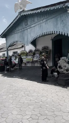 solo berduka 🥀 #keratonsolo #pakubuwonoxiii #surakarta #fyp #rajasurakarta #foryoupage #CapCut 