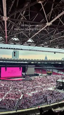 Finally I made it to my first ever concert! love to see my girls  #deadlineworldtour #blackpink #worldtour #2025 #blackpinkinyourarea 