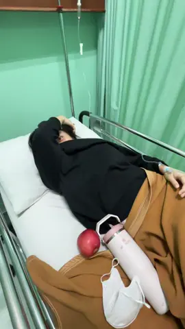 dia tumbang guys kasihan 