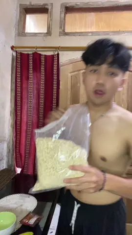 Mau bulkin? Nih gaiss oats murah sumber protein tambahin pisang plus energen 🤩 #bulking #oats #bulkingtips #GymTok 