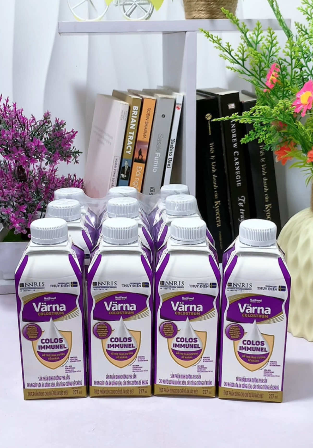 Sữa Varna Colostrum là sản phẩm dinh dưỡng ý học từ thương hiệu Nutifood Thuỵ Điển. Các bạn tham khảo nhé #sua #varna #varnacolostrum #nutifoodsweden #nutifoodvarna 