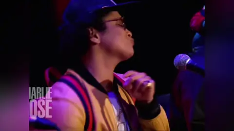 #CapCut  @zenja_on  Thank's for the 👍 #nakanomiku #mikunakano #brunomars #foryoupage 