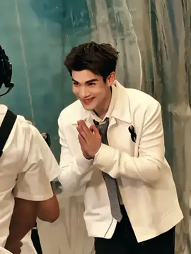 fotfotကို voteပေးတာခနထားအုံး ရှင်တို့ကိုပြောချင်တာတစ်ခုရှိတယ်...ရှင်တို့မှတ်မိလား ကျွန်မတို့ပထမရက်ဒုတိယရက် voteတွေက အထက်အကျအမှီအလိုက်ဖြစ်နေသေးတယ် တစ်ခါတစ်လေဆိုရင် ကျွန်မရဲ့သားလေးပူတူတူးလေးfotfotလေး Gmmတစ်ရုံးလုံးရဲ့အချစ်ဆုံးတော်လေးfotfotက namping ကိုတောင်ကျော်တဲ့အလှည့်တွေတောင်ရှိသေးတယ် အခုဟာက voteက အပြတ်အသက်ကိုကွာနေတာ fotကို ကျွန်မတို့မာမီတွေ voteပေးတာအဲ့နေ့တစ်နေ့ထည်းမှာမဟုတ်တာ အဲ့တာကိုအခုလို့ဘာလို့အဲ့လောက်ကြီးကွာနေတာလဲ ကျွန်မ စဥ်းစားလို့ကိုမရတာ သိတဲ့သူလေးရှိရင်လည်းပြောပြပေးပါအုံး​...#skynaniatz #fourthnattawat 