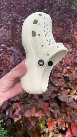 Hách dáng êm chân quá trời luôn#thinhhanh #giaydep #tipono #tiktok #viralvideo 