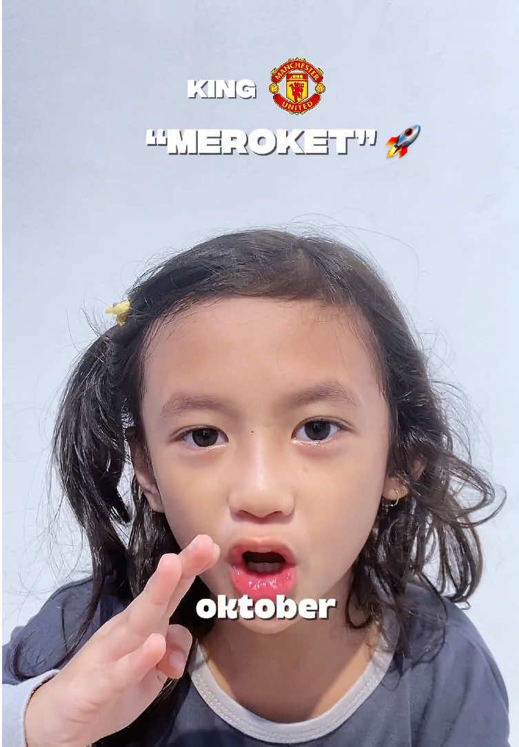 Cuma turun bentar ambil jaket ketinggalan 😒 | tag fans nya! #kingemyu #manutd 