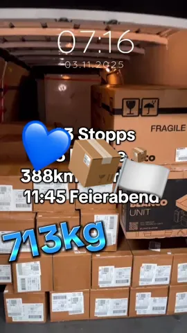 📦 Locker in die Woche starten – Montag als Paketzusteller 😎 Wusstest du, dass ein Zusteller im Schnitt über 150 Pakete am Tag ausliefert? 🚚💨 Kaffee, gute Laune und Scanner am Start – let’s go! ☕📦 #paketzustellerlife #montagsmotivation #logistikalltag #paket #ontheroad  @Der Postmann @King Dinge ling @Valentin M Putila @ger265 @Niedzie 🇩🇪🇱🇺 