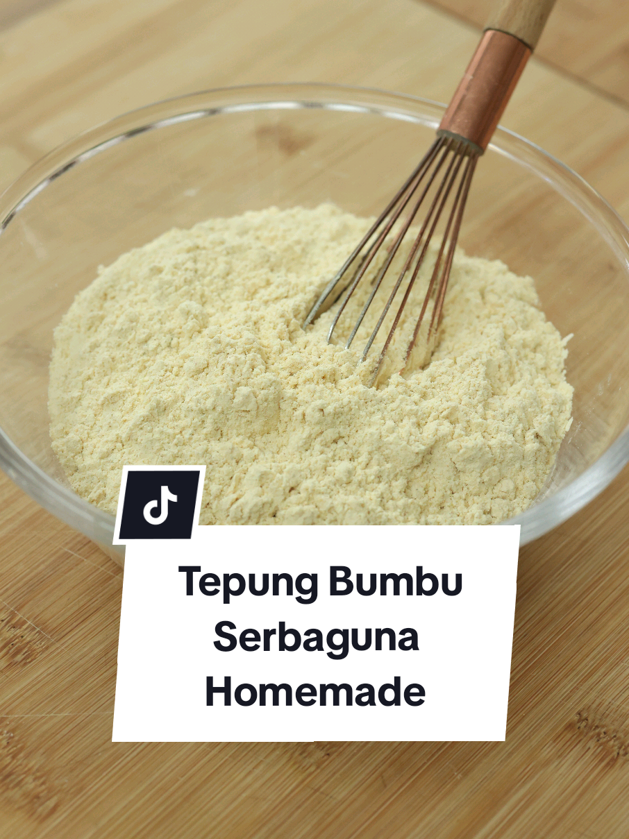 Membalas @cyangel88 Resep Tepung Bumbu Serbaguna Homemade (untuk 300 gram) Bahan: 200 gr tepung terigu protein sedang 50 gr tapioka/maizena 1 sdt paprika bubuk (opsional) ½ sdt kunyit bubuk (opsional) 1 sdm bawang merah goreng 1 sdm bawang putih goreng 14 lembar daun seledri ½ sdm oregano kering 1 sdt baking powder 1 sdm kaldu ayam bubuk ½ sdm garam 1 sdt merica 1 sdt gula pasir Cara membuat: 1. Sangrai seledri di api sedang kecil hingga kering lalu masukkan ke dalam blender 2. Masukkan bawang putih goreng, bawang merah goreng, oregano kering, kunyit bubuk, paprika bubuk, garam, gula pasir, merica, kaldu ayam bubuk, baking powder dan sebagian tepung tapioka, blender hingga halus 3. Pindahkan ke dalam mangkuk lalu tambahkan sisa tapioka dan tepung terigu, aduk rata 4. Tepung bumbu serbaguna homemade siap digunakan