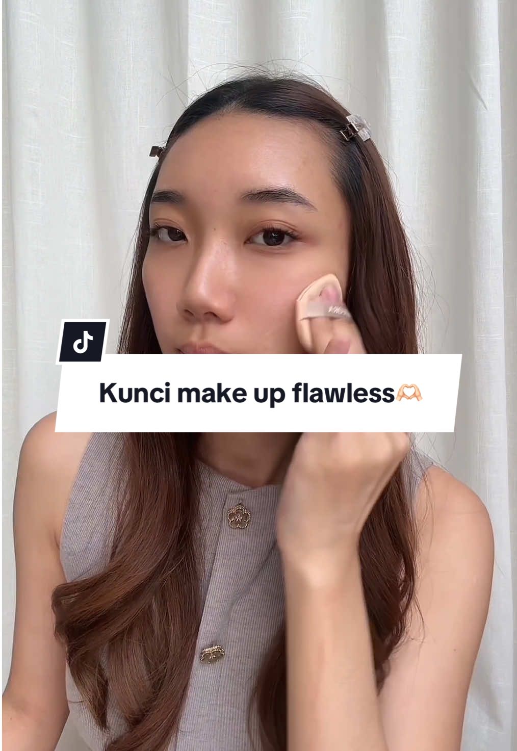 Ini dia kunci make up flawless 🤗✨ Yap, pakai Implora Healthy Glow Cushion. Dengan hasil akhir kulit yang tampak sehat 🥰 Yuk buruan cobain juga! 🛒 #Implora #ImploraCosmetics #BeraniJadiAku #ImploraHealthyGlowCushion