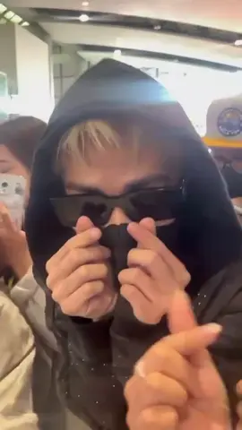 Ý là bị dễ thươnggggg ấy Hùng 🍐 ạ 🤣☺️🐼 cre:tuyet.dzuong #quanghungmasterd #MasterD1stAlbum #lequanghung #tongtai #muzik 