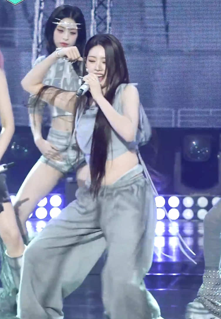 WE GO UP — RORA FANCAM  #RORA #BABYMONSTER #WEGOUP #4umyauRora #fyp 