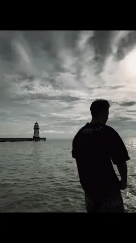 这个世界太快了 我转身流一滴泪的时间 你的身边就有了新的人#douyin抖音 #chinese #caption 