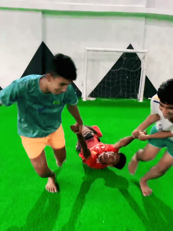 #vairal #fypシ゚ #foryou #footballtiktok  @😼😎࿌𖣘༻Lⲟⲩⲁl.Ⲕⲓⲛg༻࿌𖣘😎😸 @safinur @🎧S.★彡[সোনামণি]彡★.T🎧 @𝕵𝖆𝖍𝖎𝖉𝖚𝖑 𝕴𝖘𝖑𝖆𝖒 @🇧🇩 YASIN 🇬🇧 @𓂀 ℝ𝕒𝕐𝕙𝔸𝕟 𝔹𝕓'𝕫 𓂀😩💋 @NAPA EXTRA  🥰🌞😹🧘‍♂️ 