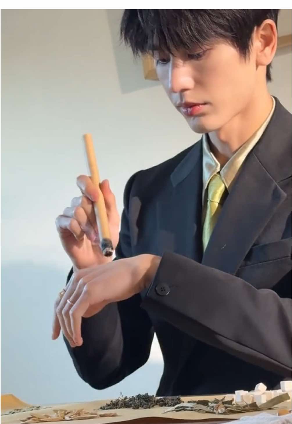 Lại xếp hàng Ngải cứu thôi #TrươngLăngHách #zhanglinghe#cbiz#foryou #hàtôdiệp 