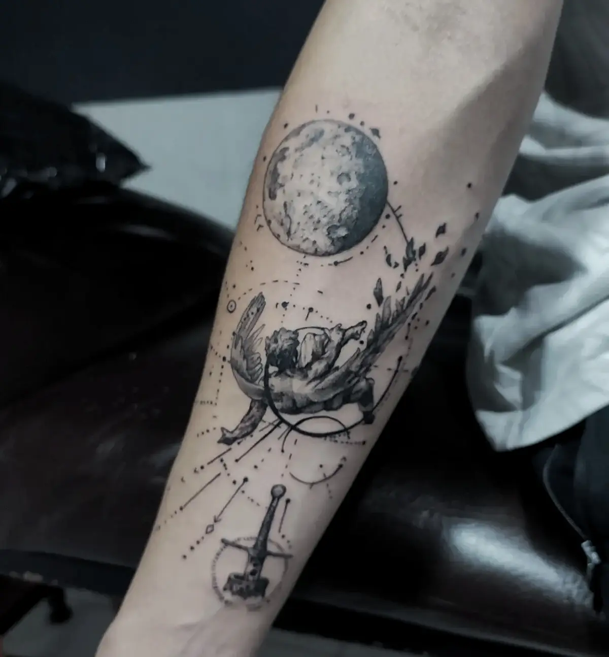 #geometry #geometric #geometrictattoo #icarus #icarustattoo 