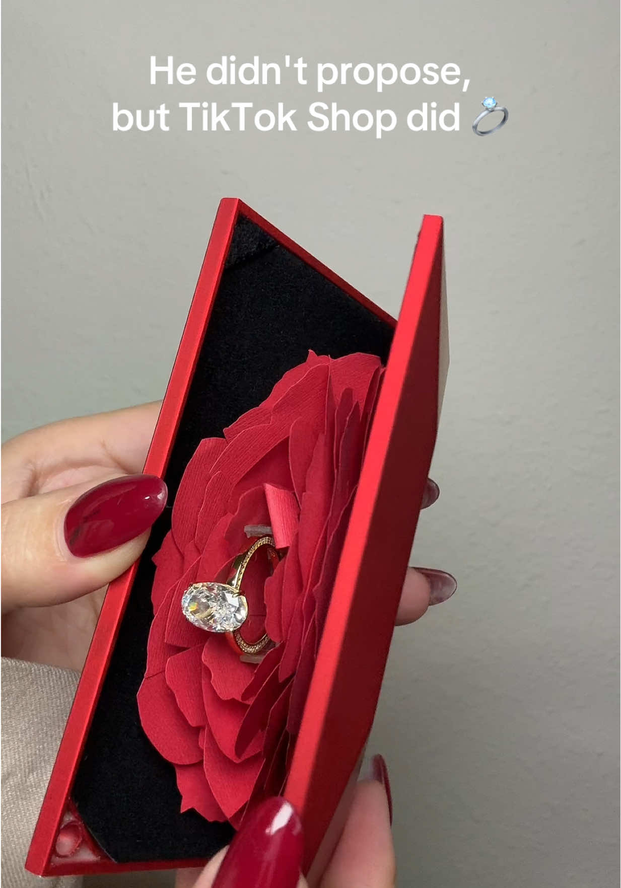 Ring🥹 #foryoupage #ring #fyp #proposal 