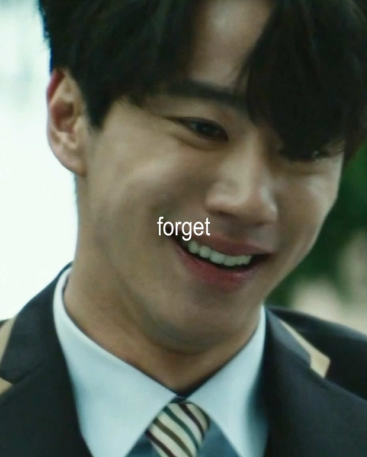 i would drop my bf for him no joke #leejunyoung #leejunyoungedit #foryoupage #trending #forgetaboutyourboyfriend 