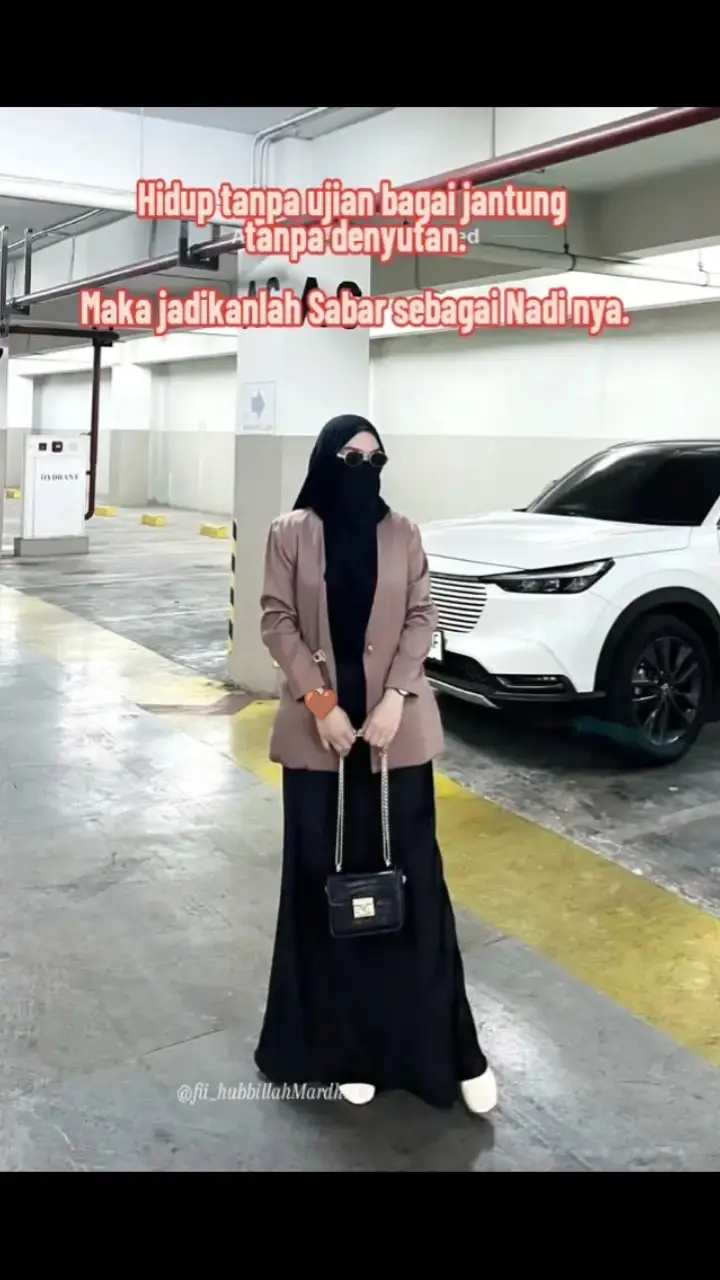 #WanitaDenganSeribuDOA  #BahagiaItuSEDERHANA  #NovemberRain☔ 