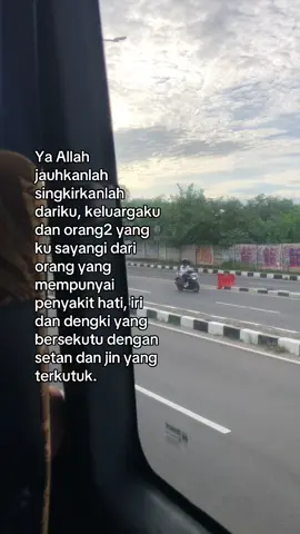 لاالهاالاانت سبحنكااني كنتم من  ضلامين 🤲🏻 aamiin lindungi kami ya Allahh🥺