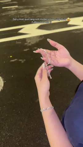 Đổi trả miễn phí 10 ngày nếu bé iu không thích 😚  #viral #quatangnguoiyeu #vongtaynu #quatangbangai #lactaytitan 