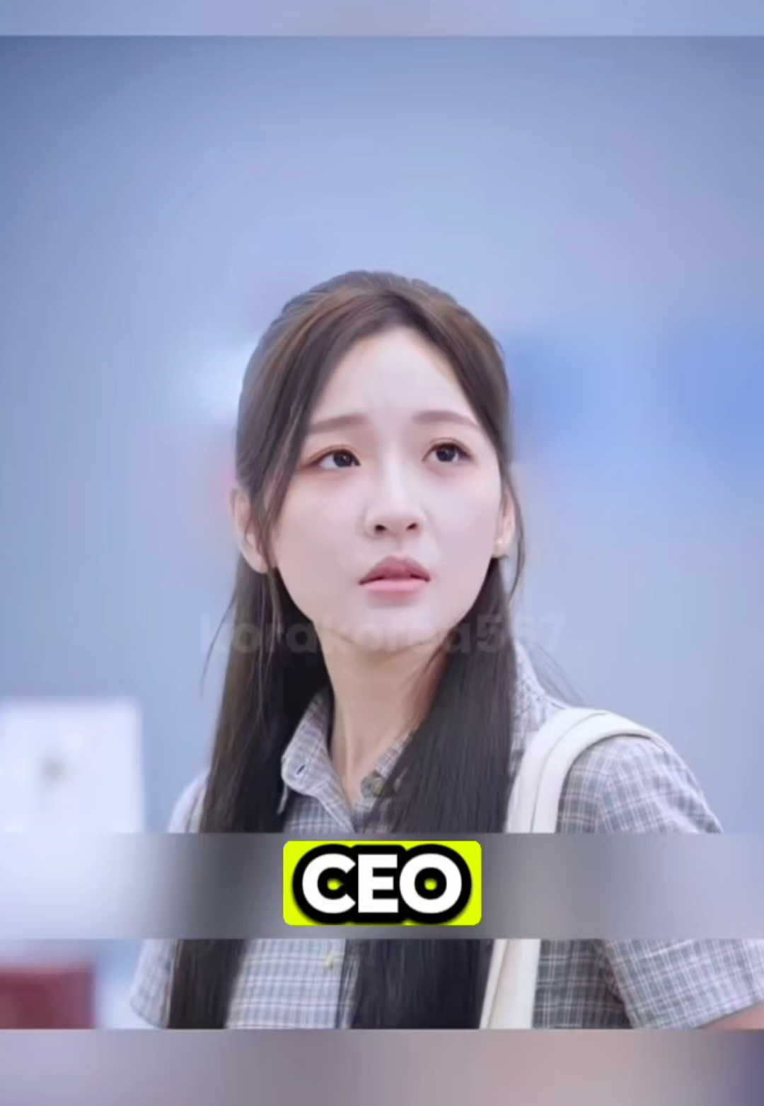 Seorang gadis sederhana memarahi seorang pria karena makan di restoran tanpa membayar, tanpa tahu bahwa pria itu sebenarnya adalah #alurcerita #alurceritafilm 