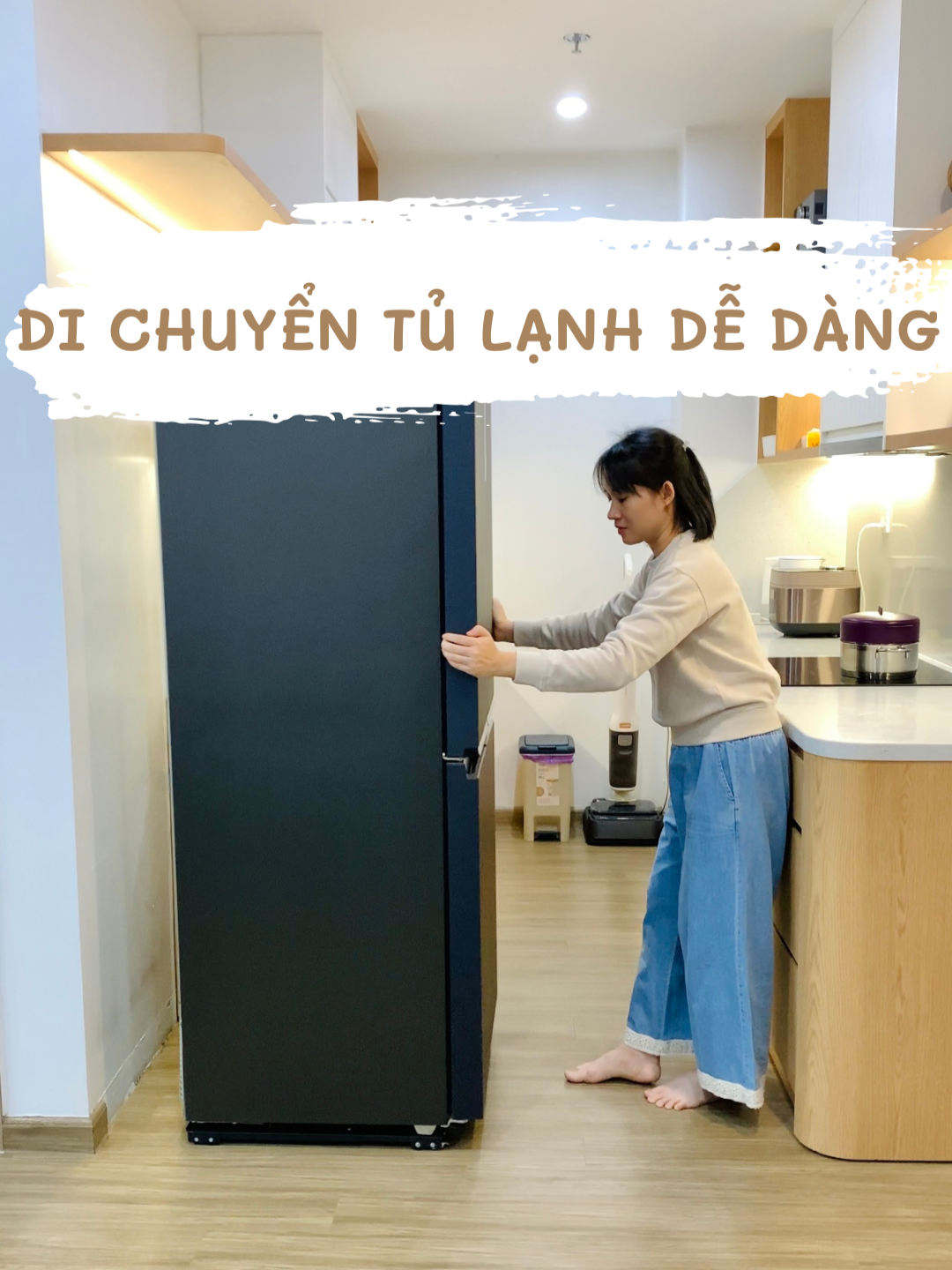 Di chuyển tủ lạnh cả 100kg quá đơn giản #homedecor #dogiadung #dondepnhacua #cannhakhacla