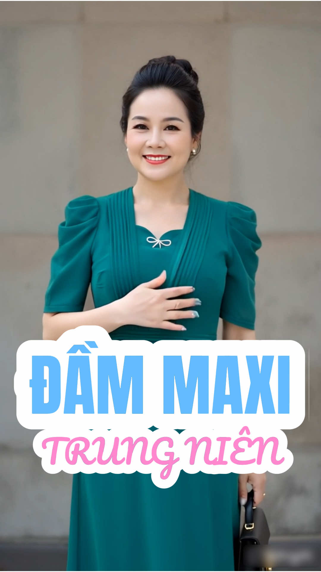 Trả lời @❤mai ❤hoa❤6886❤ Chiếc đầm maãi trung niên được may từ chất liệu voan Chiffon mềm mại có lót thun kín đáo, sẽ giúp các Chị các Mẹ luôn gọn gàng, thanh lịch và tự tin hơn trong những dịp cần sự chỉnh chu. @Mặc đẹp phối xinh ✨  @Mặc đẹp phối xinh ✨  @Mặc đẹp phối xinh ✨ #thoitrangnu #macdepphoixinh #macdepphoixinh2025 #trungnien #thoitrangtrungnien #damtrungnien #damtrungniensangtrong #damtrungniendutiec #damtrungnienbigsize #damtrungnienchome #dammaxi 