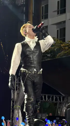 SKY ƠIIIII 🔥🔥🔥#SonTungMTP #ViettelYFest #SyncOfHeart #SkyBigFamily #yfestviettel2025 