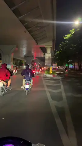 Giờ mà có bà chị U40 thì :)))