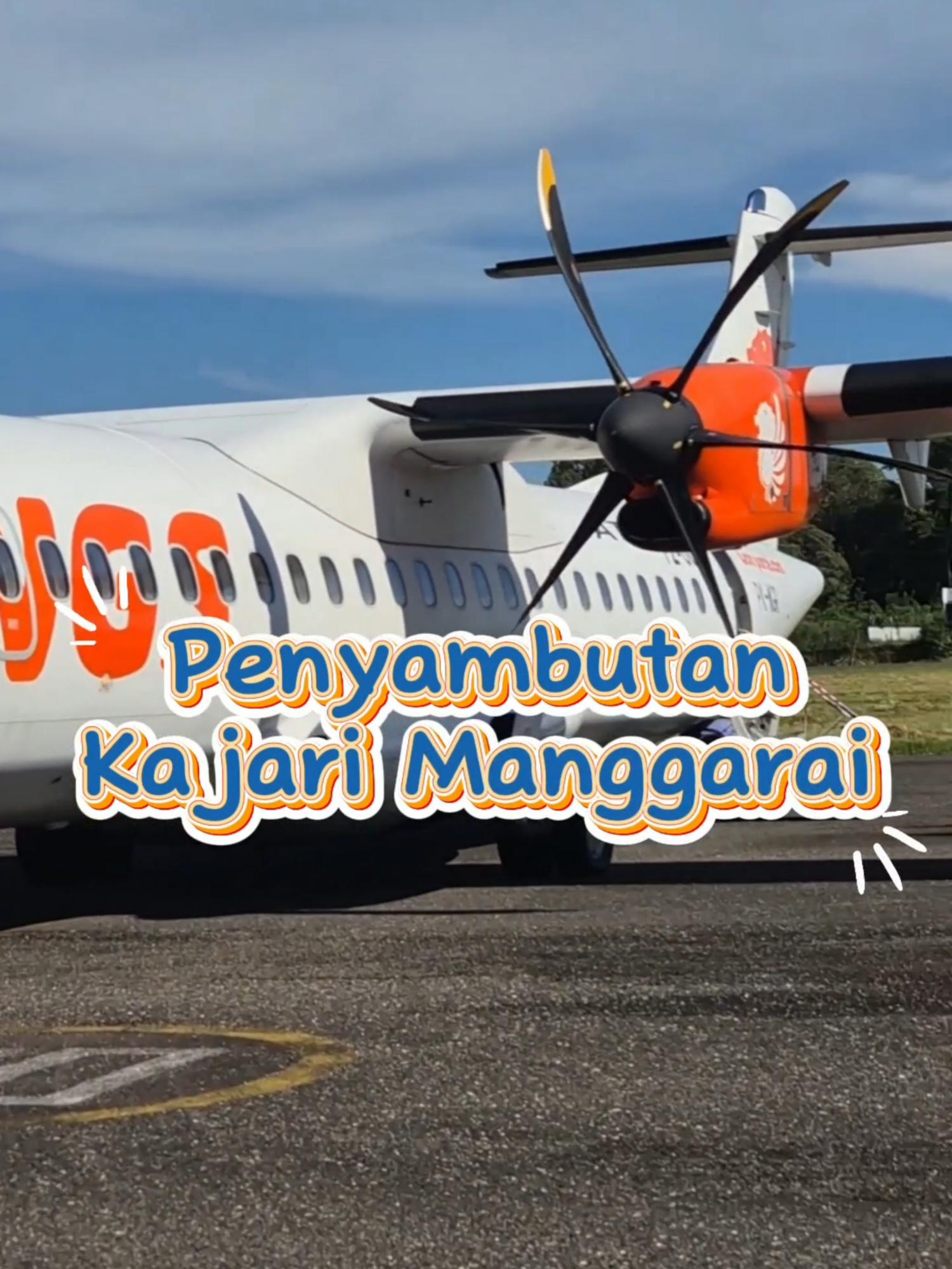 Keluarga besar Kejaksaan Negeri Manggarai menerima kedatangan pejabat baru Kepala Kejaksaan Negeri Manggarai (Dr. Deddi Diliyanto, S.H., M.H.) dan ibu Ketua IAD Daerah Manggarai (Ny. Eli Deddi). Kehadiran beliau berdua disambut hangat oleh seluruh jajaran pegawai Kejaksaan Negeri Manggarai sebagai bentuk rasa syukur dan semangat baru dalam melanjutkan estafet kepemimpinan di Kejaksaan Negeri Manggarai. Momentum ini menjadi awal yang penuh harapan bagi seluruh keluarga besar Kejaksaan Negeri Manggarai untuk terus berkomitmen menjaga integritas, meningkatkan kinerja, serta memperkuat solidaritas dalam memberikan pelayanan hukum yang terbaik kepada masyarakat. . . #KejaksaanRI #JaksaAgung #kejaksaantinggi #kejatintt #manggarai #manggaraitimur #ruteng #TrapsilaAdhyaksaBerakhlak
