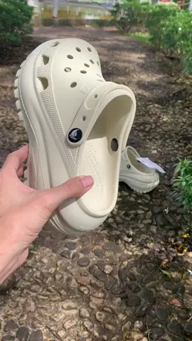 Êm chân lắm,Hách dáng dã man mấy bà ơi#thinhhanh #giaydep #tipono #tiktok #viralvideo 