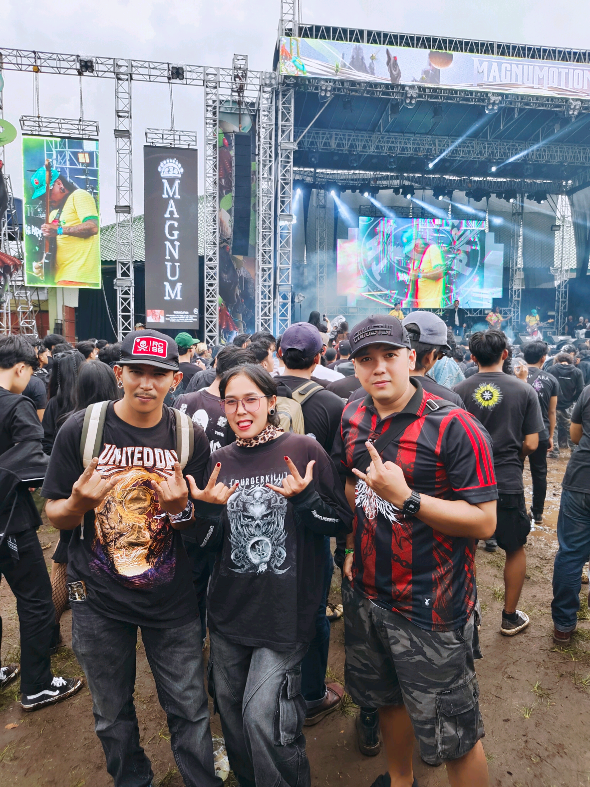 Perform @Alone At Last Official yaz budaya emang foll lah di balakan guyang #metal #aloneatlast #doomsday #CapCut  #trending 