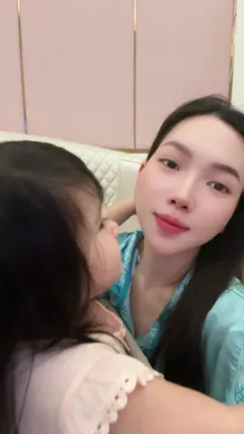 Công chúa cô chú mới ngủ dậy bị quay lén kkk😂#ncollagen #collagen 