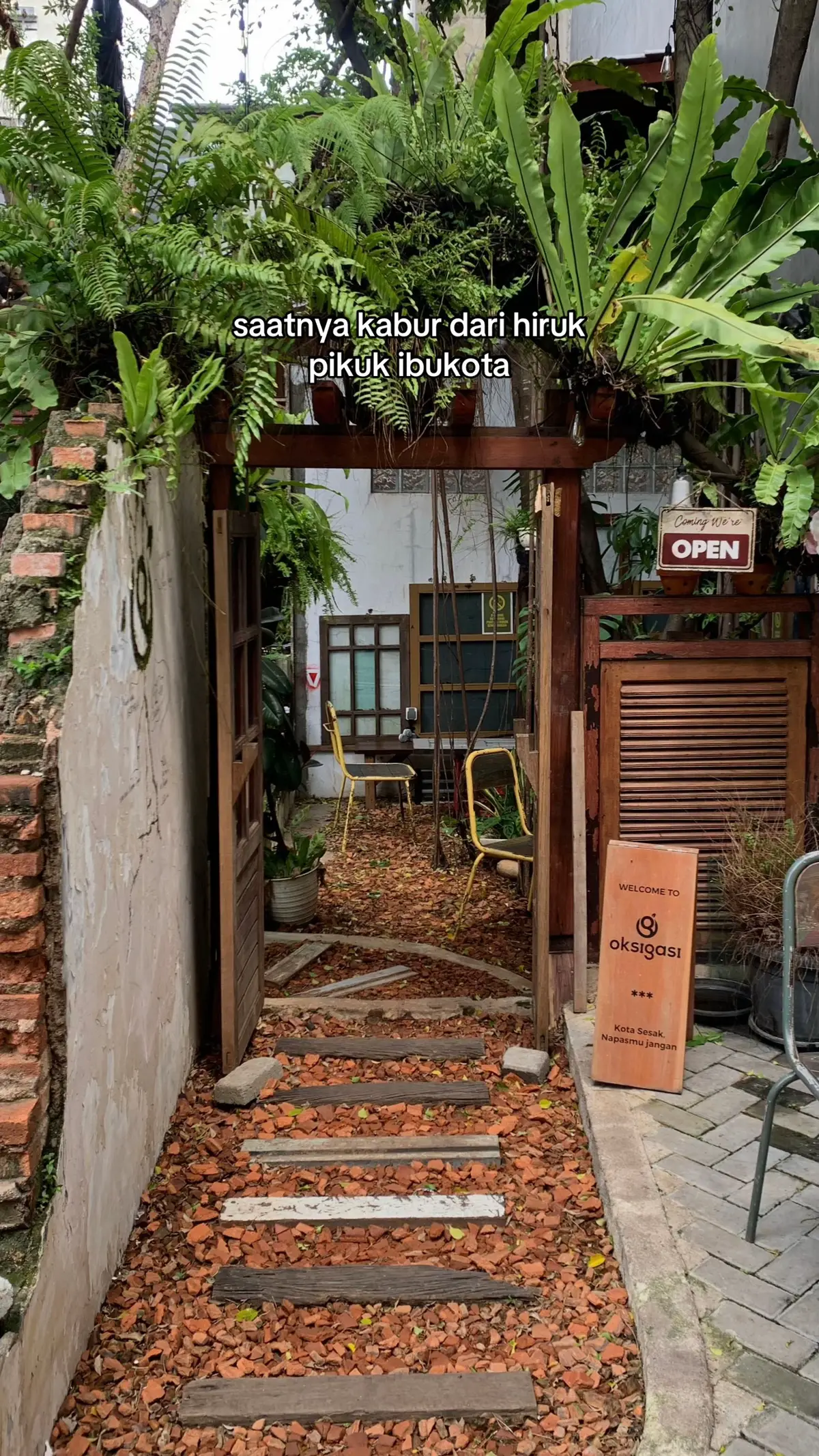 Kota sesak, napas mu jangan #jakarta 