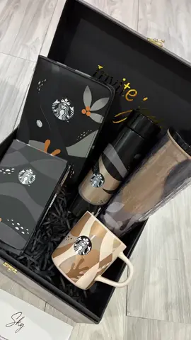 Starbucks and Coffee lover? The 2026 Starbucks Traditions Collection is here and it's a perfect celebration to ring in the holidays! @starbucksph #InviteJoy