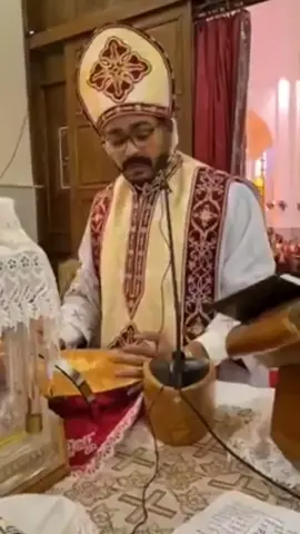 الملائكة تسبحه واجناد السماء ترتل له قدوس قدوس قدوس انت الإله الحى القدوس 🙏✝️♥️