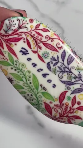 Add a personal touch to your haircare routine with our Personalised Leaves & Berries Brush @heatherlabelle1 ✨ Beautifully designed and totally unique! You can customise it with your name or a loved one’s, making it the perfect thoughtful gift (or treat for yourself!). 💕 Artwork by @claremackieillustration
