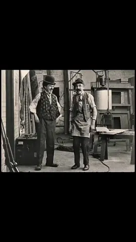 > “Old is Gold ✨ | Charlie Chaplin Fans’ Paradise 🎬 Silent Comedy, Unlimited Smiles 😍” 4. 