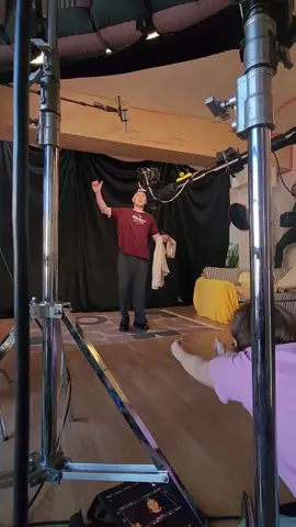 Вау, Новки выложил пост в тг, как это все снимали,, вы видели эту рекламу?#топлес #топлесян #умныйчеловеквочках @nowkie 