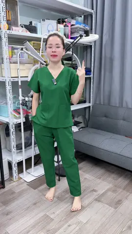 Trả lời @Cẩm Tú Bộ Scrubs, Bộ Cổ Tim Bác Sĩ #màu mcoban ạ #bôsicrush #bộbacsi #xuhuongtiktok #xuhuong2025❤️🌈✔️🤟🤟🤟story 