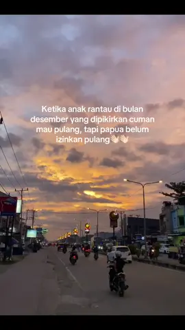 tinggal menghitung hari bulan desember tiba🥹 #anakrantau #desember #perantau #timikapapua #fypppppppppppppp 