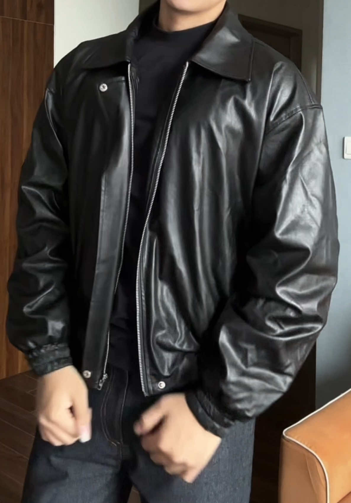 Áo khoác da nam #aokhoacda #aokhoacnam #outfitideas #macdepmoingay #xuhuong 