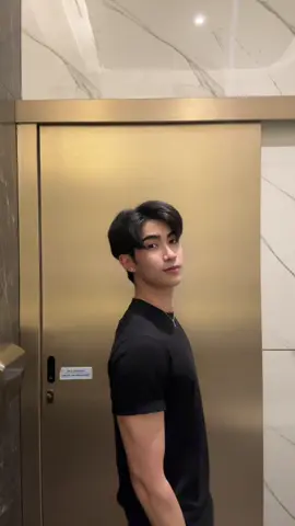 เสื้อยืดที่ใส่แทบทุกวันเพราะใส่สบายมาก😌 #เสื้อยืด #เสื้อดํา 