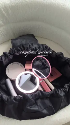 compact mirror w/ led light ✨ #compactmirror #minimirror #minivanitymirror #ledlight #mirror 