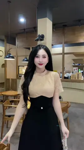 Váy thiết kế phối ren lưới, dáng A xoè dài #damxinh #vaydep #Vaythietke #vaythietkecaocap #OOTD 